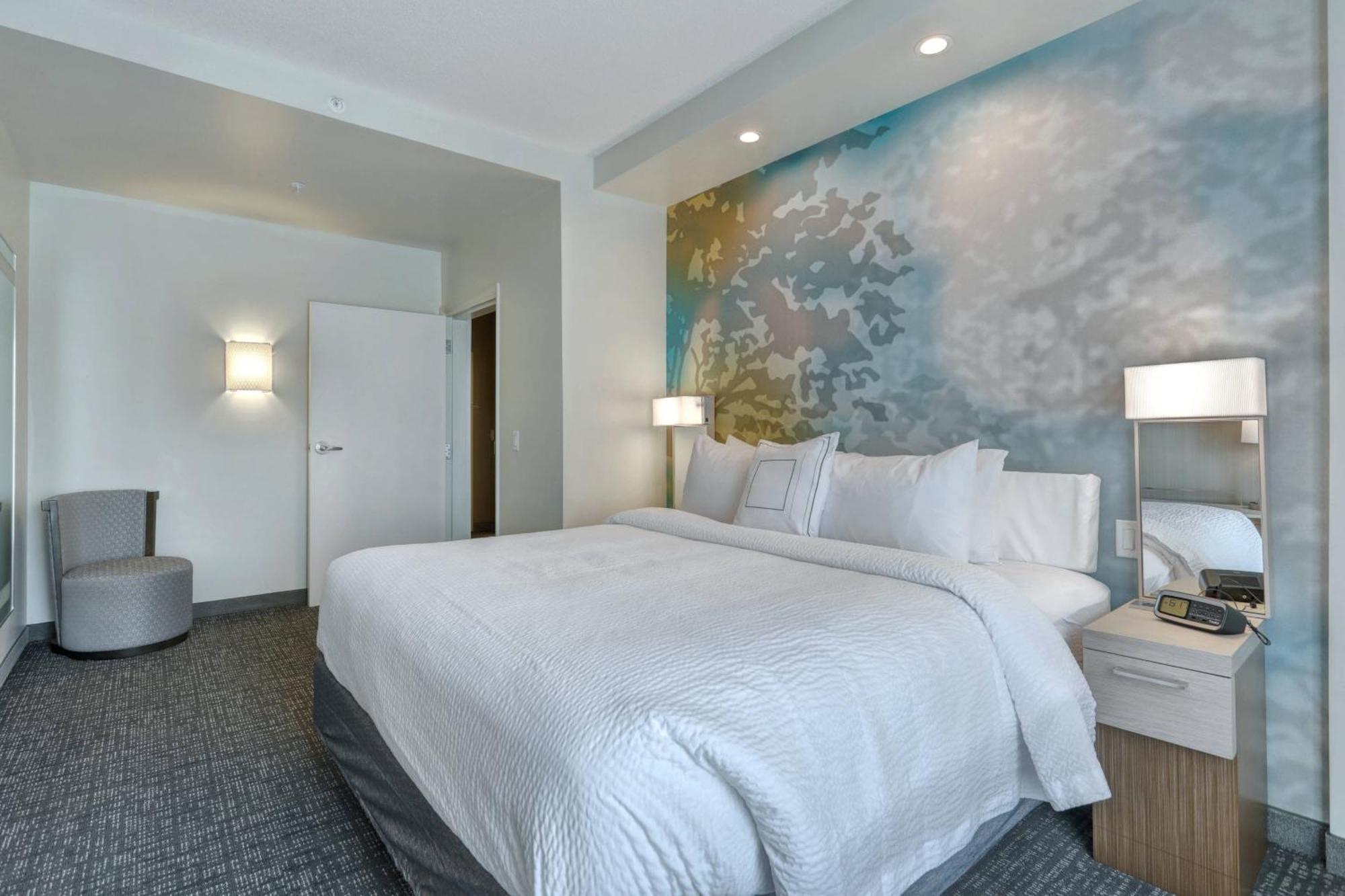 Courtyard By Marriott Deptford Hotel Almonesson Exterior photo